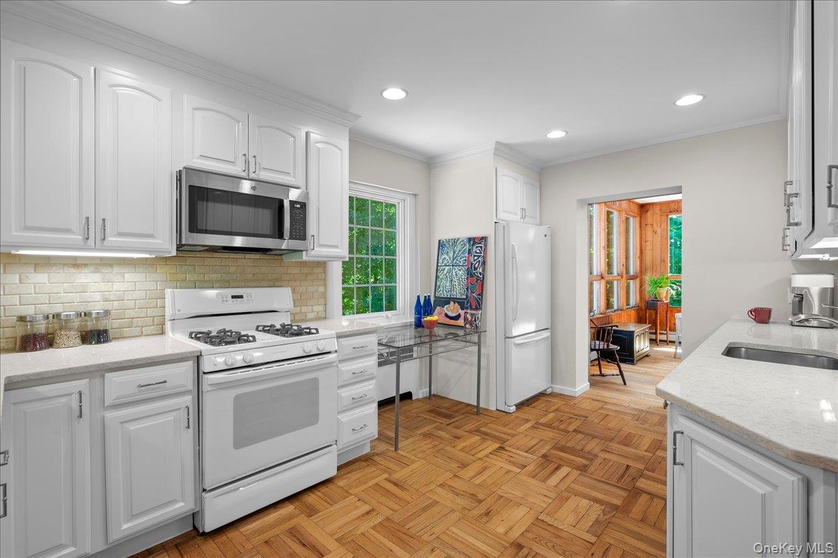 55 Argyle Road Scarsdale, NY 10583 - Photo 15 of 44 Gallery Image 15