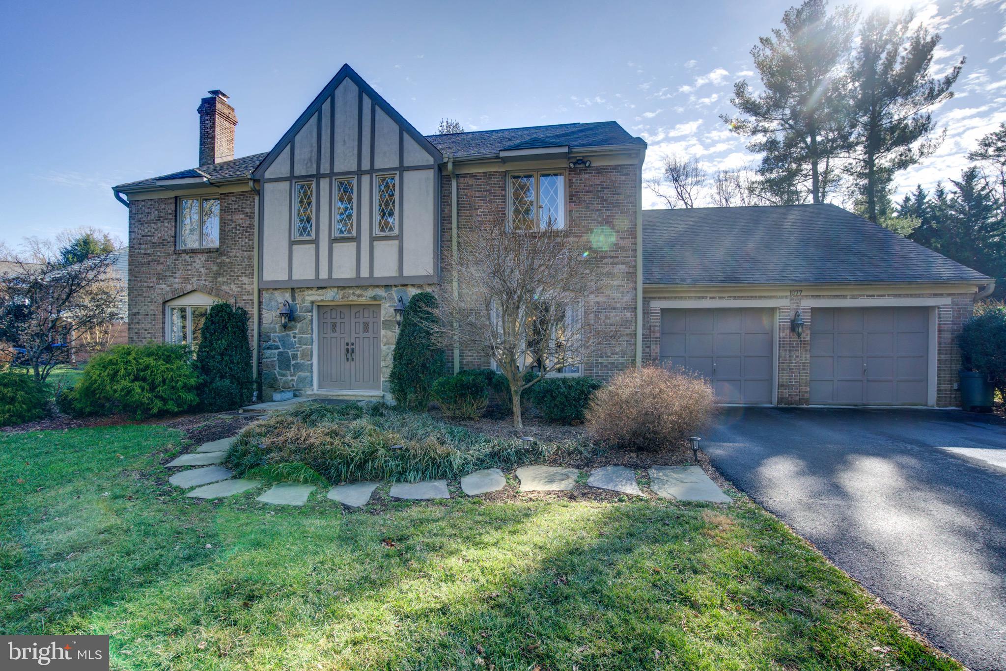 1077 Spring Hill Road McLean, VA 22102 - Photo 2 of 59