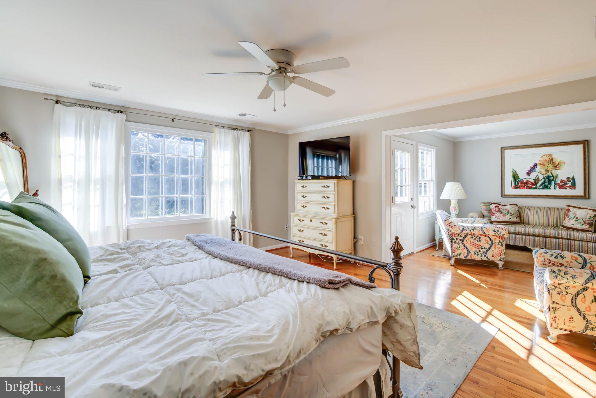 1077 Spring Hill Road McLean, VA 22102 - Photo 29 of 59