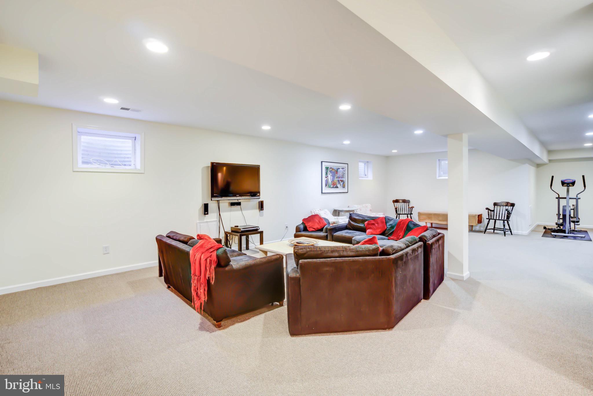 1077 Spring Hill Road McLean, VA 22102 - Photo 47 of 59