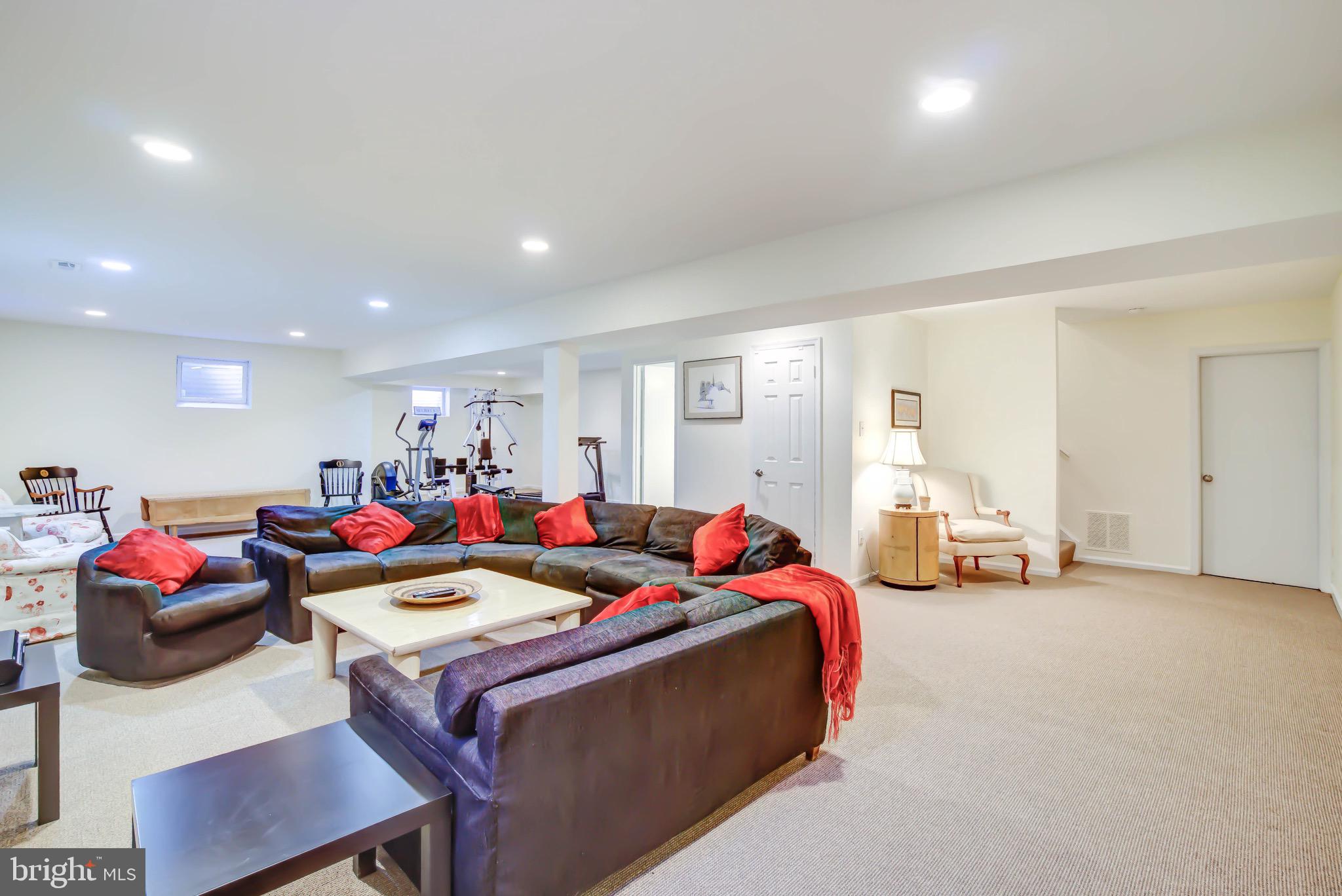 1077 Spring Hill Road McLean, VA 22102 - Photo 48 of 59