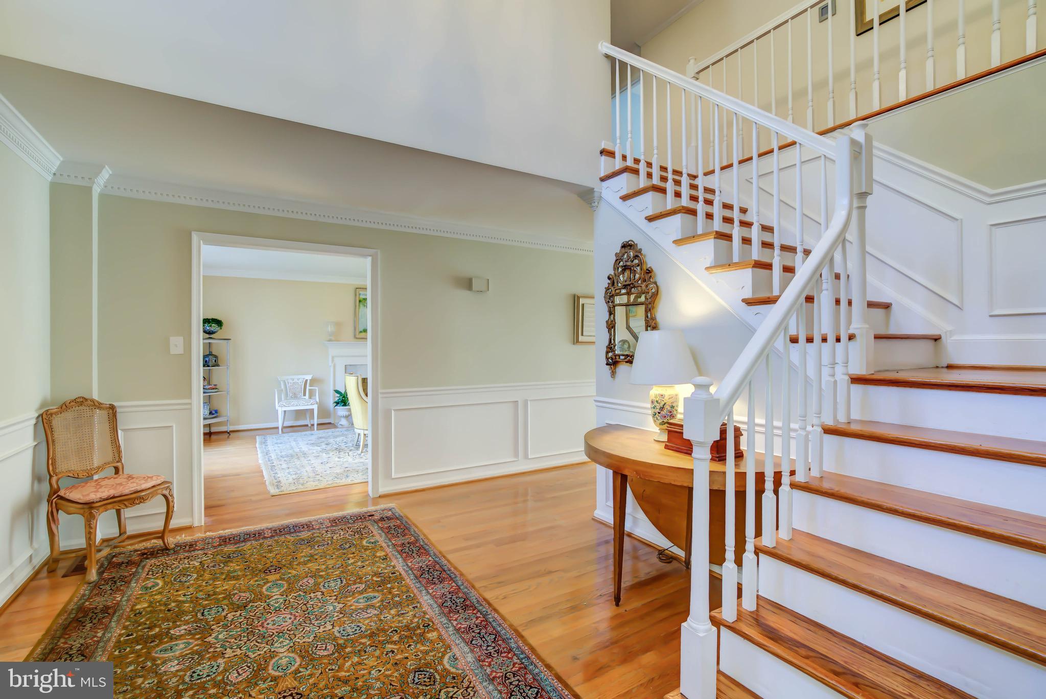 1077 Spring Hill Road McLean, VA 22102 - Photo 6 of 59