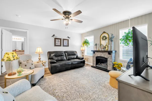 $299,990 | 33 Langston Lane, DeFuniak Springs, FL 32433