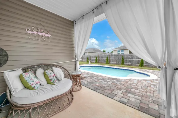 $299,990 | 33 Langston Lane, DeFuniak Springs, FL 32433