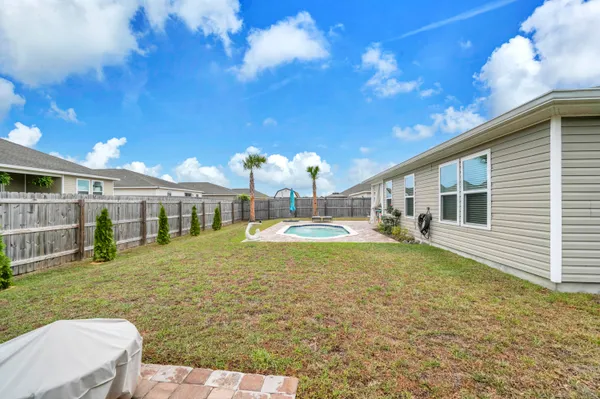 $299,990 | 33 Langston Lane, DeFuniak Springs, FL 32433
