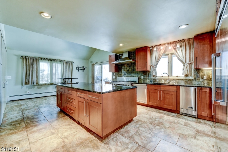 737 Ridge Road Butler, NJ 07405 - Photo 16 of 49