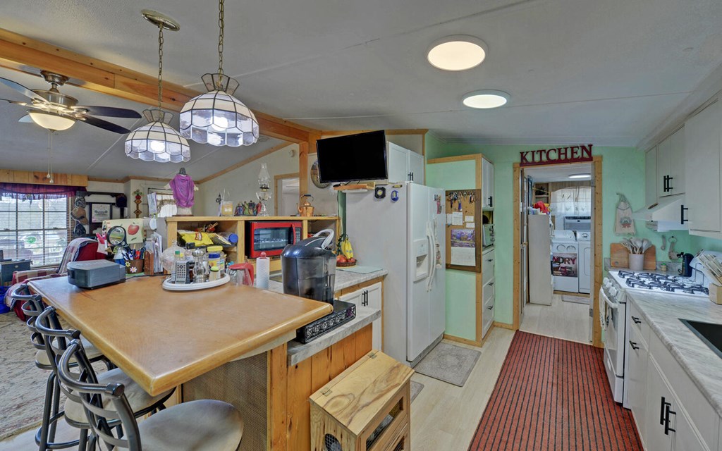 182 Old Pleasant Valley Road Talking Rock, GA 30175 - Photo 7 of 43