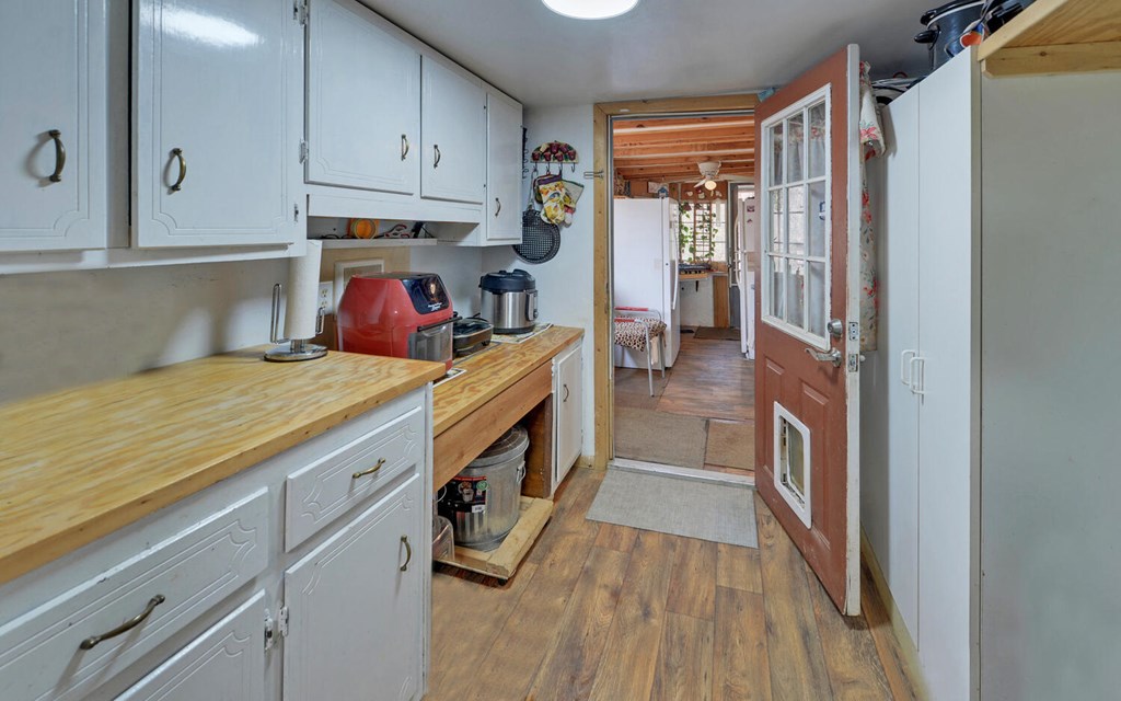 182 Old Pleasant Valley Road Talking Rock, GA 30175 - Photo 10 of 43