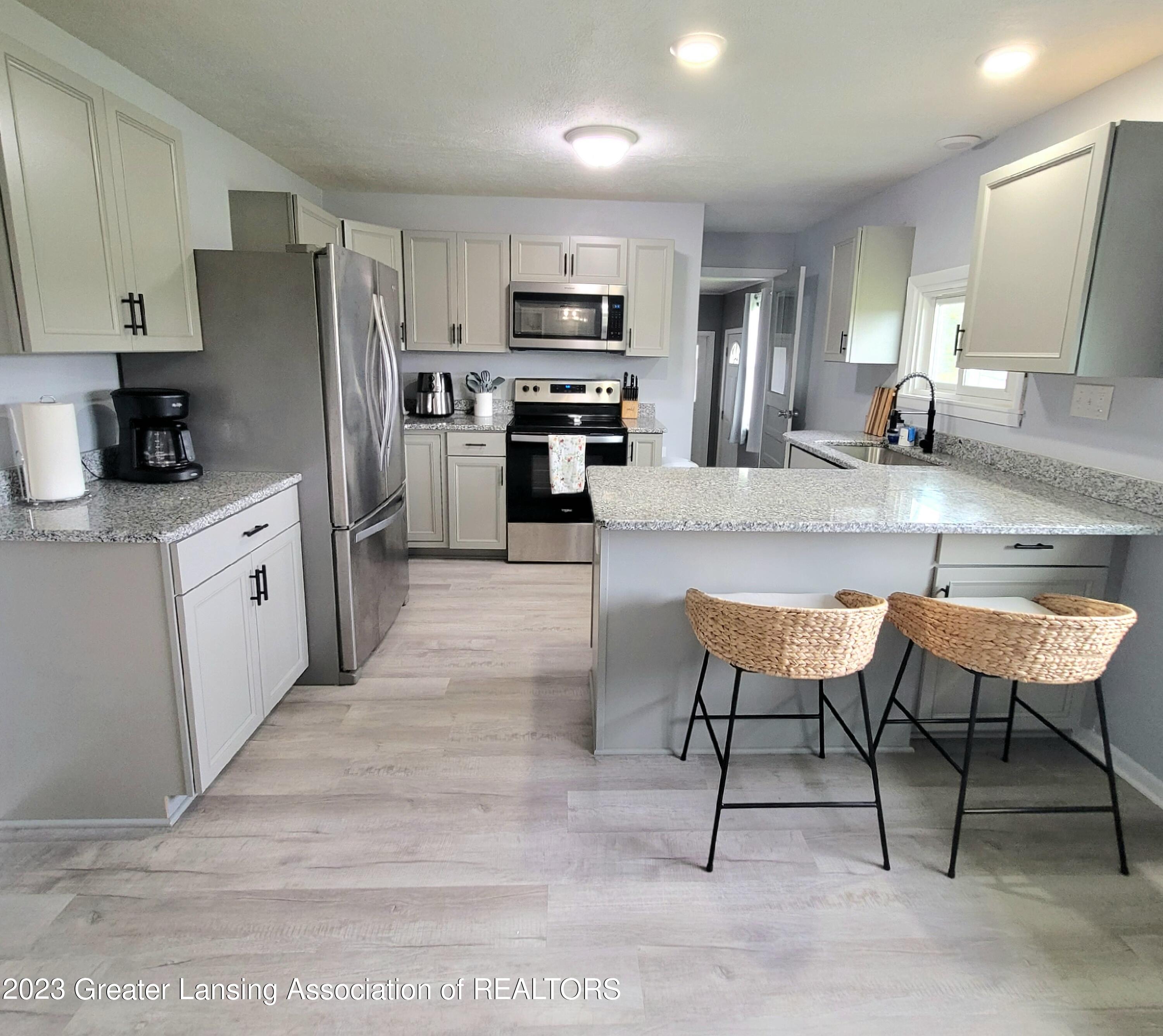 5183 Bellevue Road Onondaga, MI 49264 - Photo 23 of 41 Kitchen