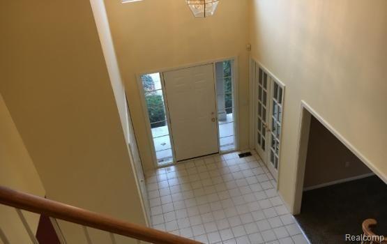 2700 Fox Woods Lane Rochester Hills, MI 48307 - Photo 5 of 39