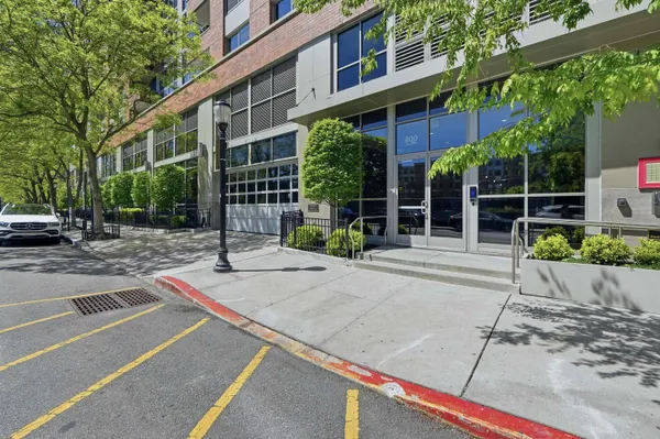 $1,099,000 | 800 Jackson Street, Unit PH6, Hoboken, NJ 07030