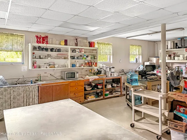 $649,000 | 1926 Highway 44, Modena, NY 12548