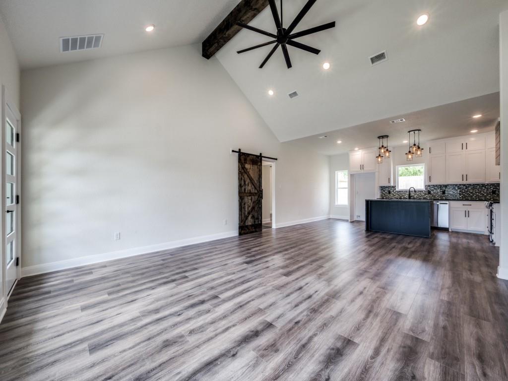 204 West Collins Street Decatur, TX 76234 - Photo 6 of 25