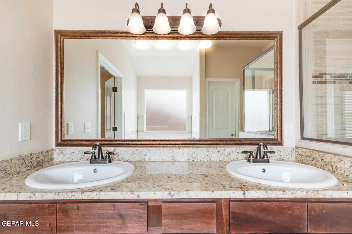 12416 Oconee Place Clint, TX 79836 - Photo 3 of 35 20230524225105826508000000-o