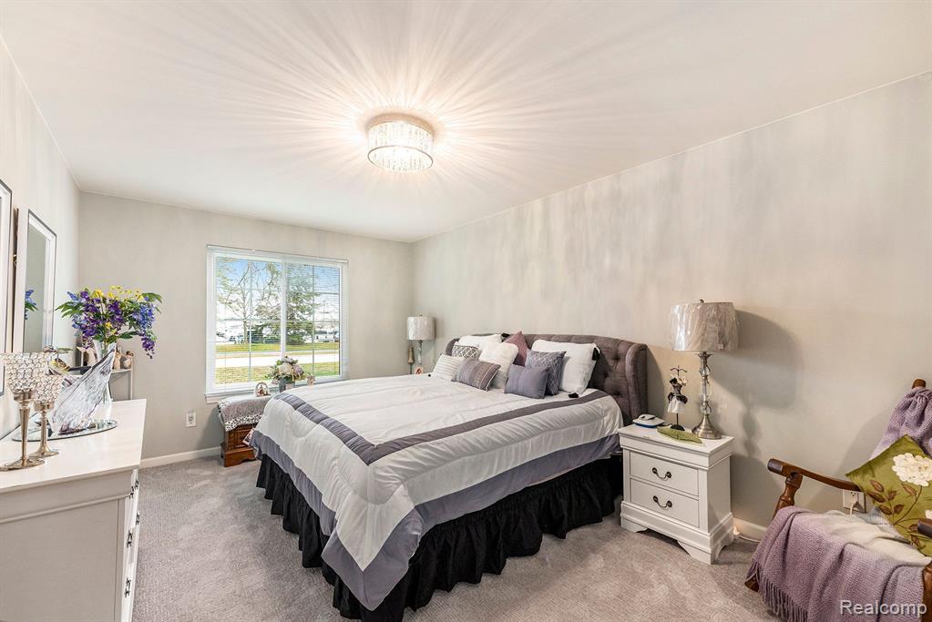 254 Meadow Bridge Drive Rochester Hills, MI 48307 - Photo 14 of 24