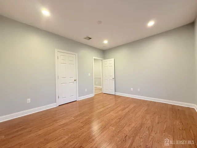 $2,500 | 664 Amboy Avenue, Woodbridge, NJ 07095