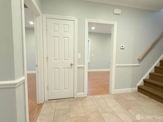 $2,500 | 664 Amboy Avenue, Woodbridge, NJ 07095