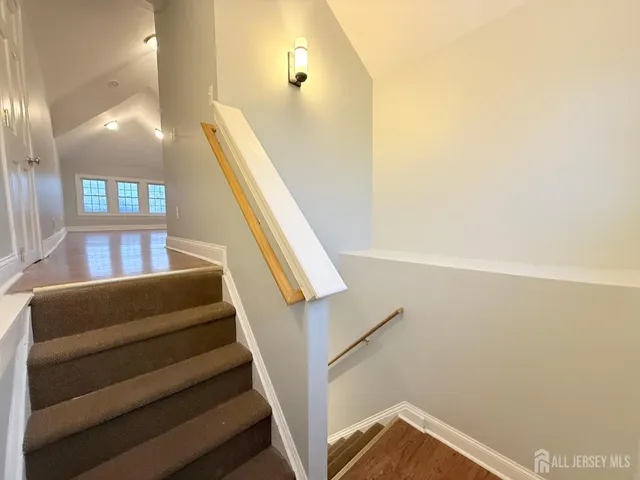 $2,500 | 664 Amboy Avenue, Woodbridge, NJ 07095