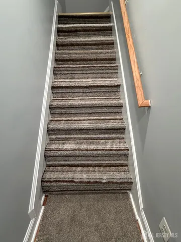 $2,500 | 664 Amboy Avenue, Woodbridge, NJ 07095