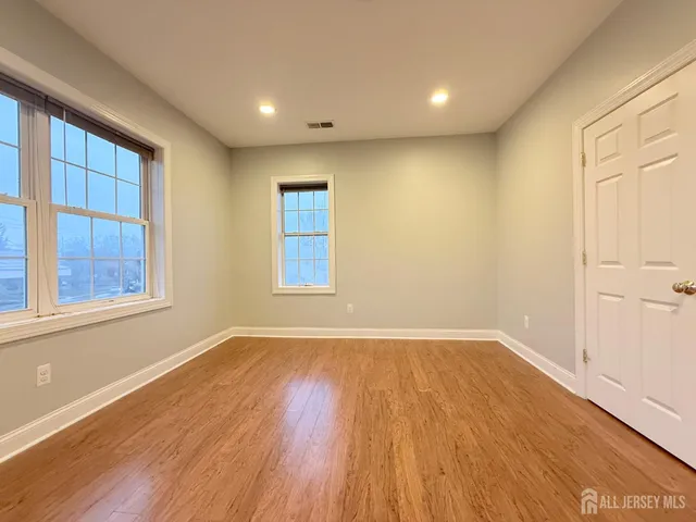 $2,500 | 664 Amboy Avenue, Woodbridge, NJ 07095