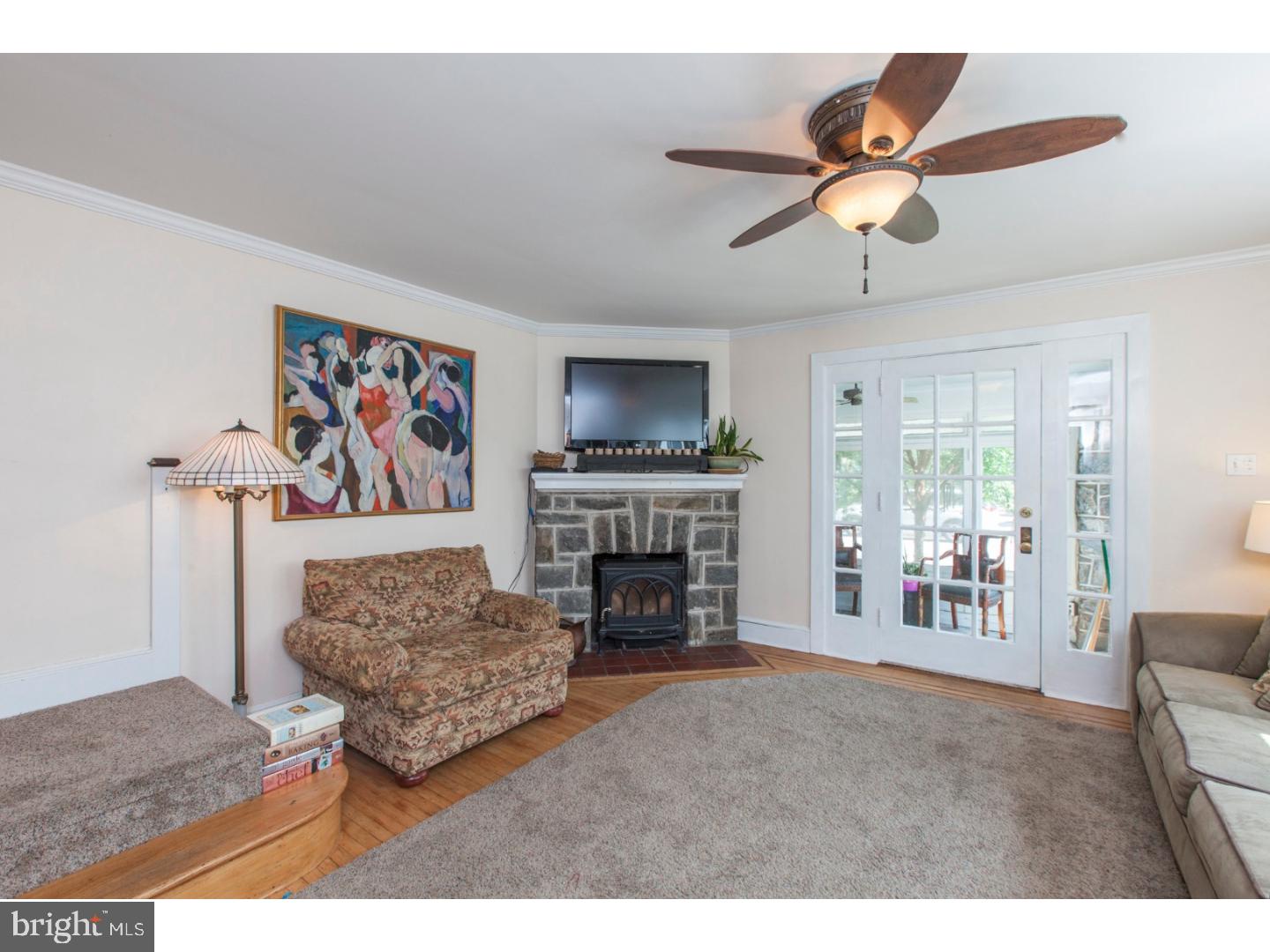316 Kathmere Road Havertown, PA 19083 - Photo 5 of 24 Living Room
