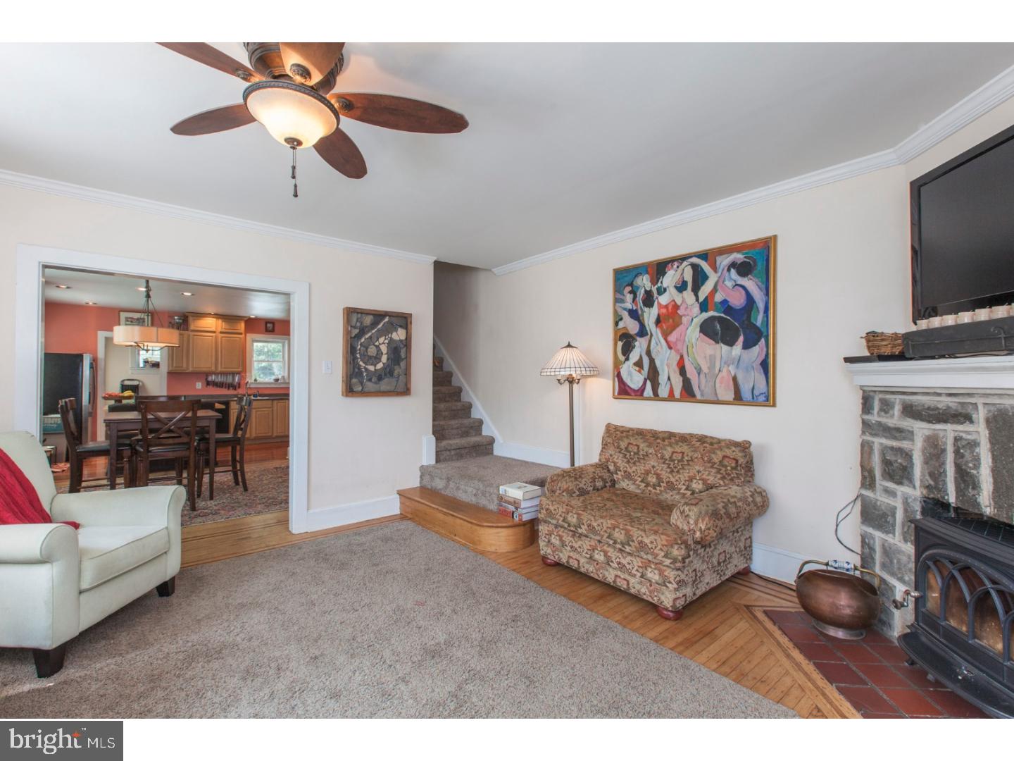 316 Kathmere Road Havertown, PA 19083 - Photo 6 of 24 Living Room