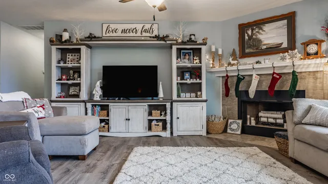 $450,000 | 5923 North County Road 100 East, Pittsboro, IN 46167