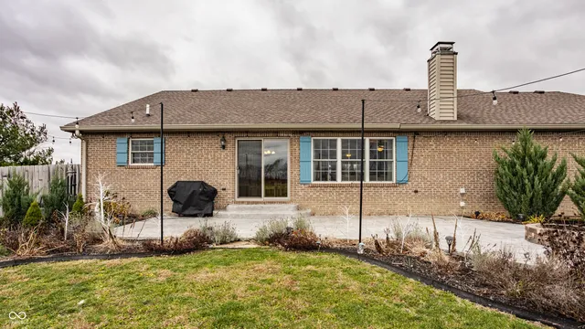 $450,000 | 5923 North County Road 100 East, Pittsboro, IN 46167