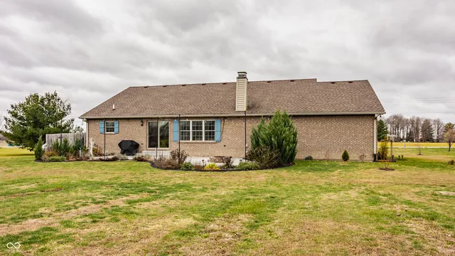 $450,000 | 5923 North County Road 100 East, Pittsboro, IN 46167