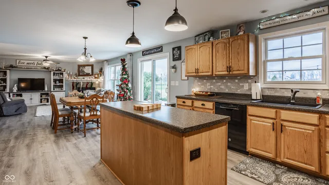 $450,000 | 5923 North County Road 100 East, Pittsboro, IN 46167