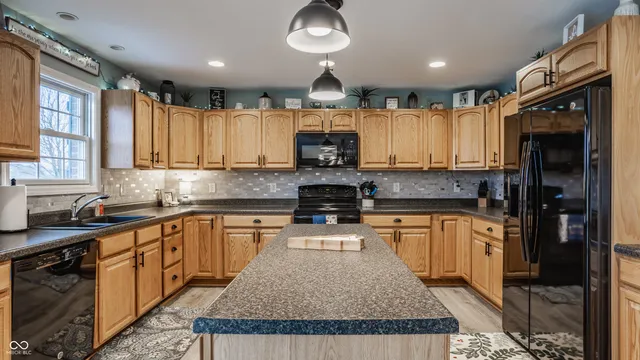 $450,000 | 5923 North County Road 100 East, Pittsboro, IN 46167