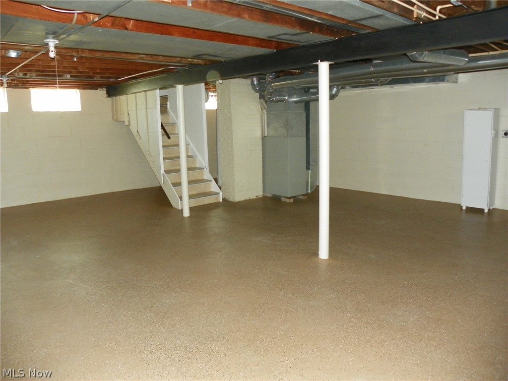 9328 Snow Road Cleveland, OH 44130 - Photo 16 of 19