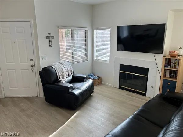 $1,555 | 251 South Green Valley Parkway, Unit 3322, Henderson, NV 89012