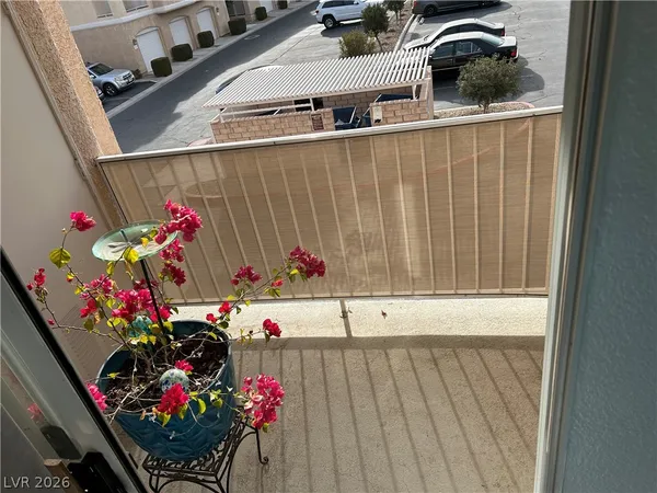 $1,555 | 251 South Green Valley Parkway, Unit 3322, Henderson, NV 89012