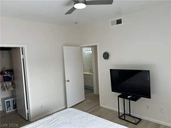 $1,555 | 251 South Green Valley Parkway, Unit 3322, Henderson, NV 89012