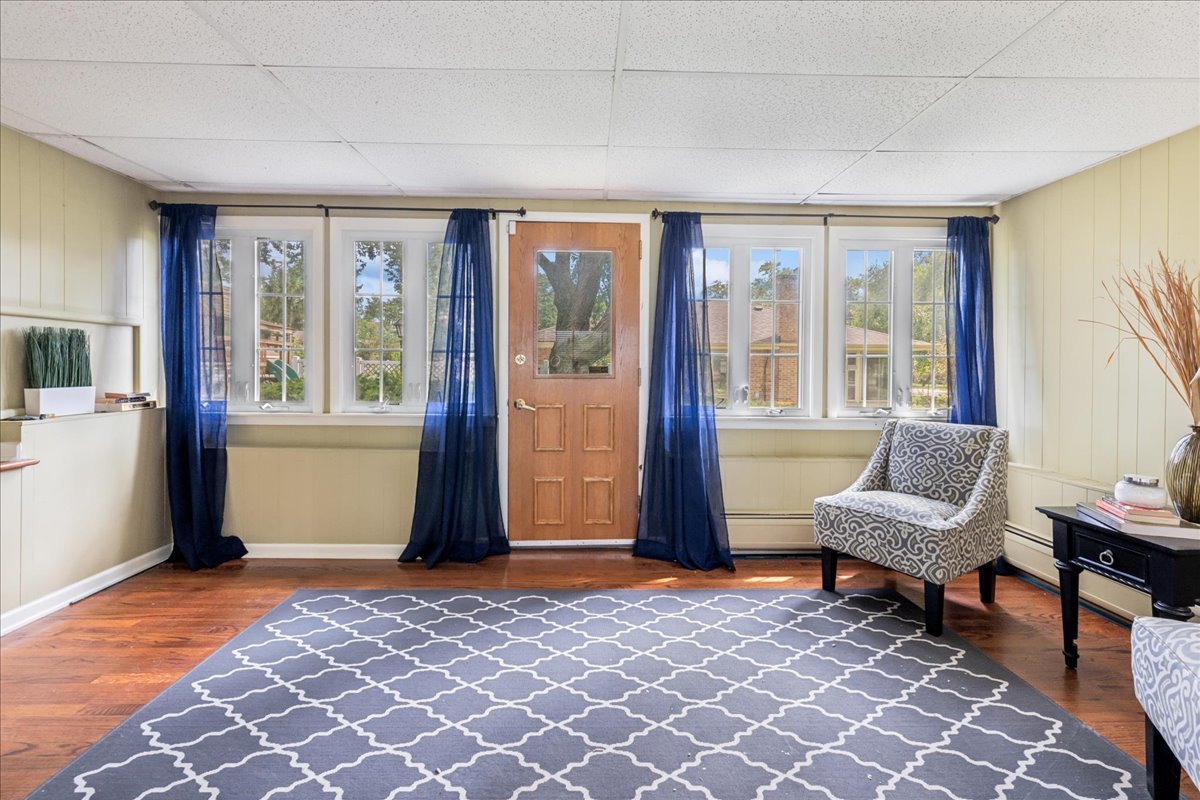 247 North Church Road Bensenville, IL 60106 - Photo 6 of 34 Gallery Image 6