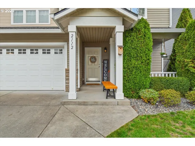 a view of outdoor space yard and front view of a house