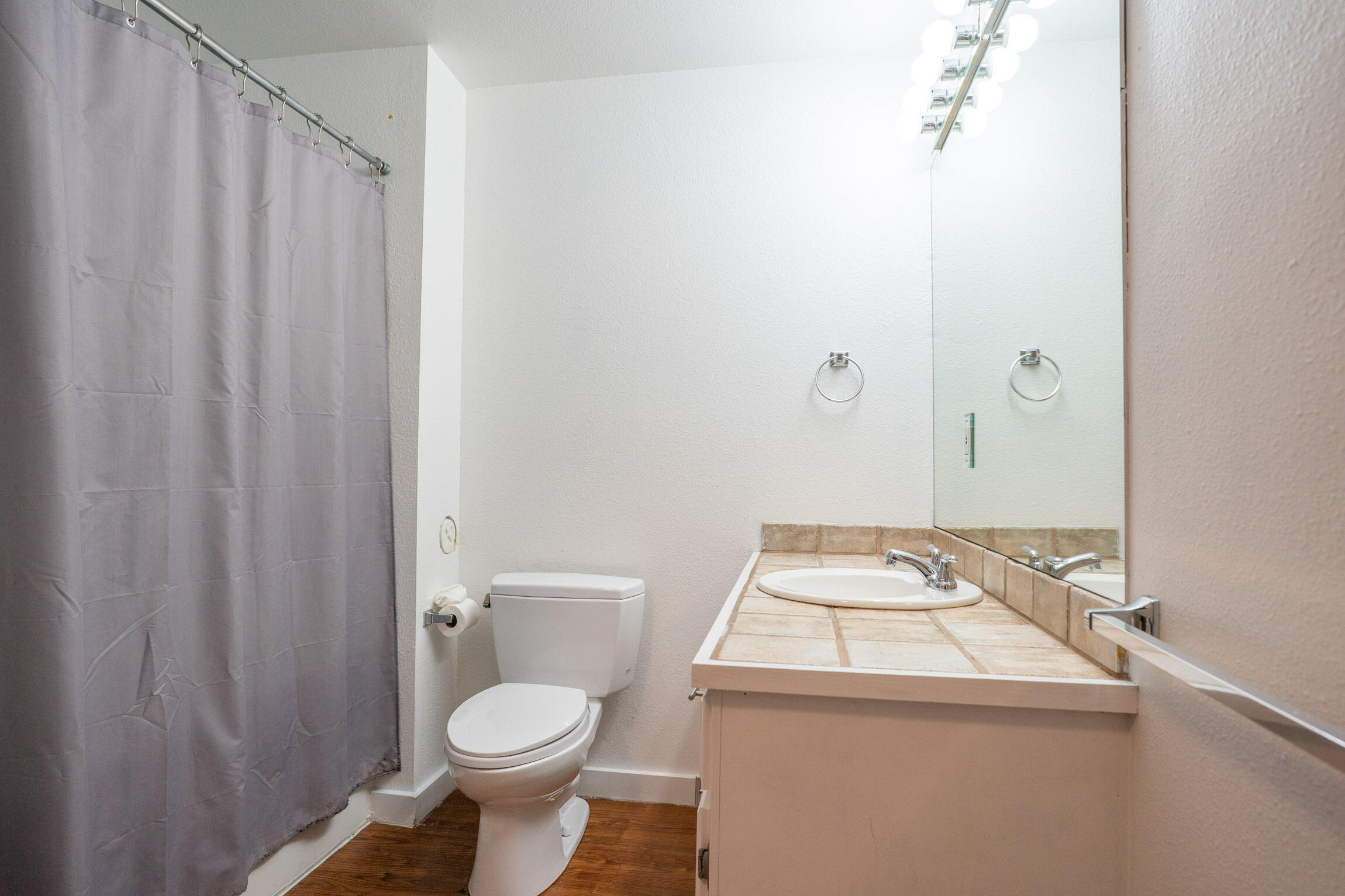 218 Pinewood Lane, Unit D6 Ketchum, ID 83340 - Photo 15 of 18 Upstairs Bathroom 2
