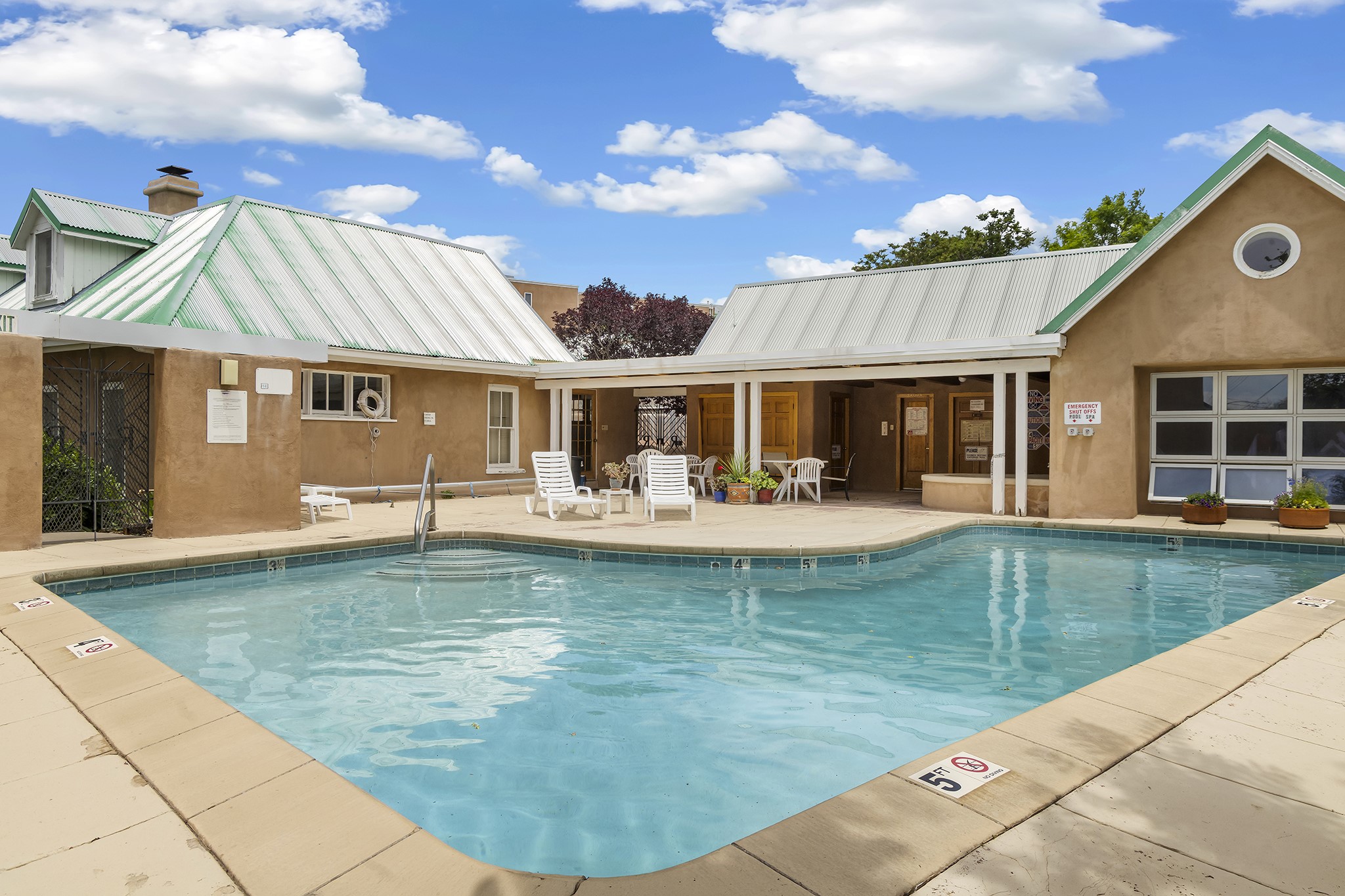 501 Rio Grande Avenue, Unit A7 Santa Fe, NM 87501 - Photo 24 of 28 Community pool