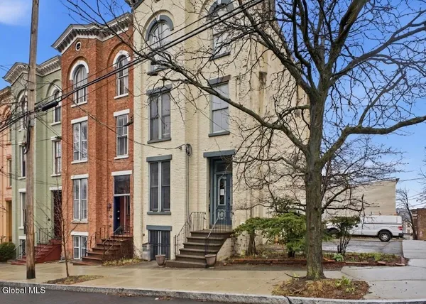 $285,000 | 74 Philip Street, Albany, NY 12202