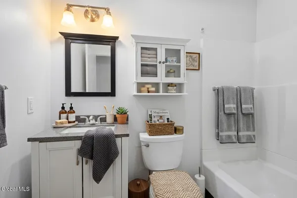 $285,000 | 74 Philip Street, Albany, NY 12202