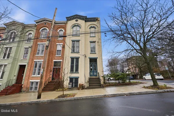 $285,000 | 74 Philip Street, Albany, NY 12202