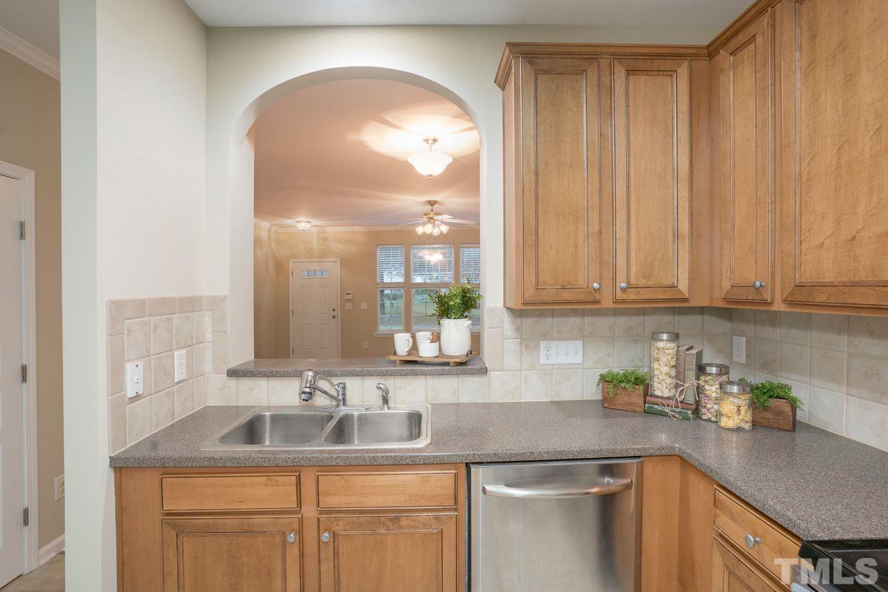 5217 Moonview Court Raleigh, NC 27606 - Photo 6 of 12 Gallery Image 6