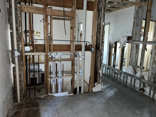 a bathroom with a bathtub