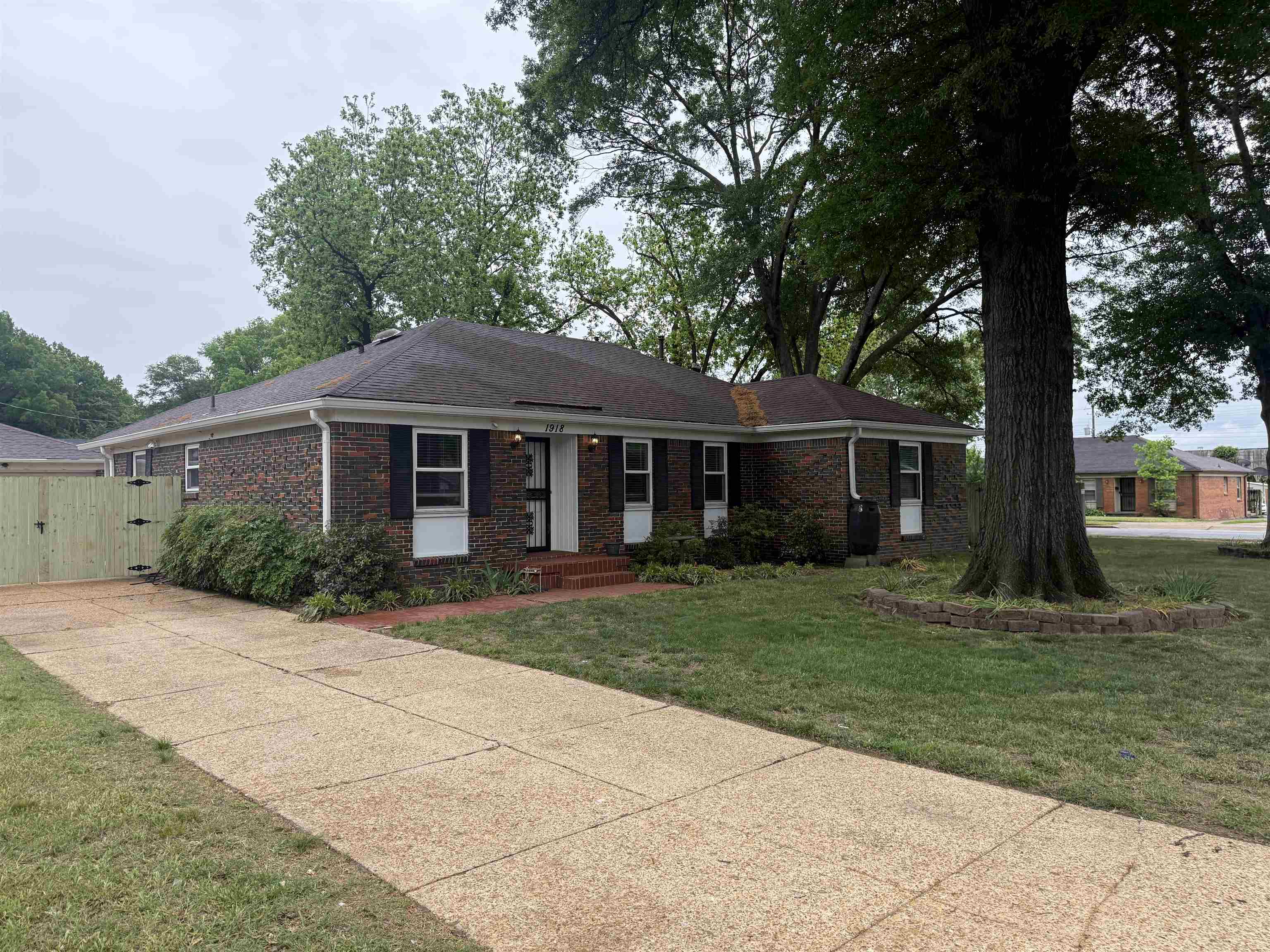 1918 Cherry Road Memphis, TN 38117 - Photo 1 of 26 Gallery Image 1