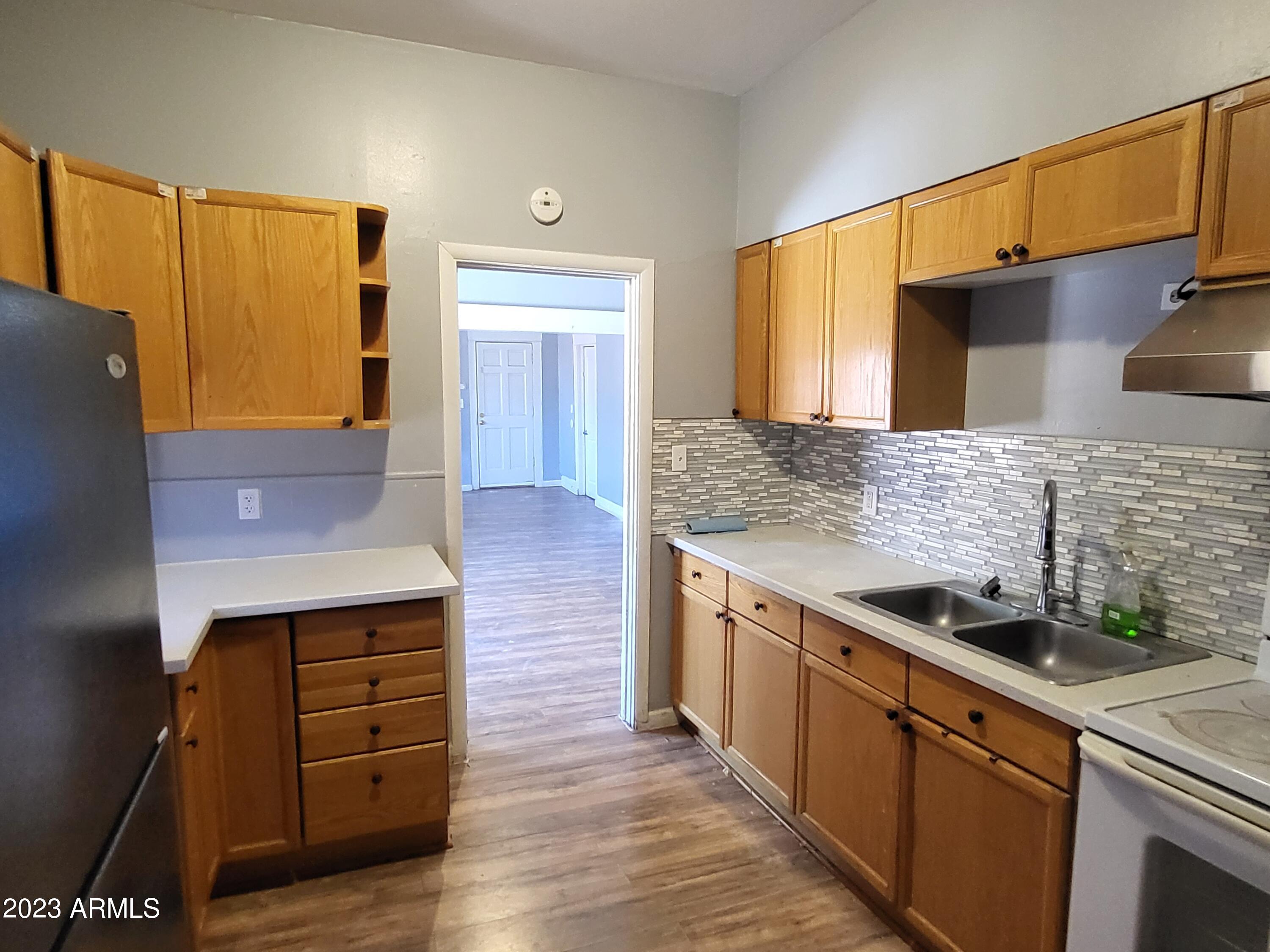 1342 West Fillmore Street Phoenix, AZ 85007 - Photo 5 of 16 Kitchen