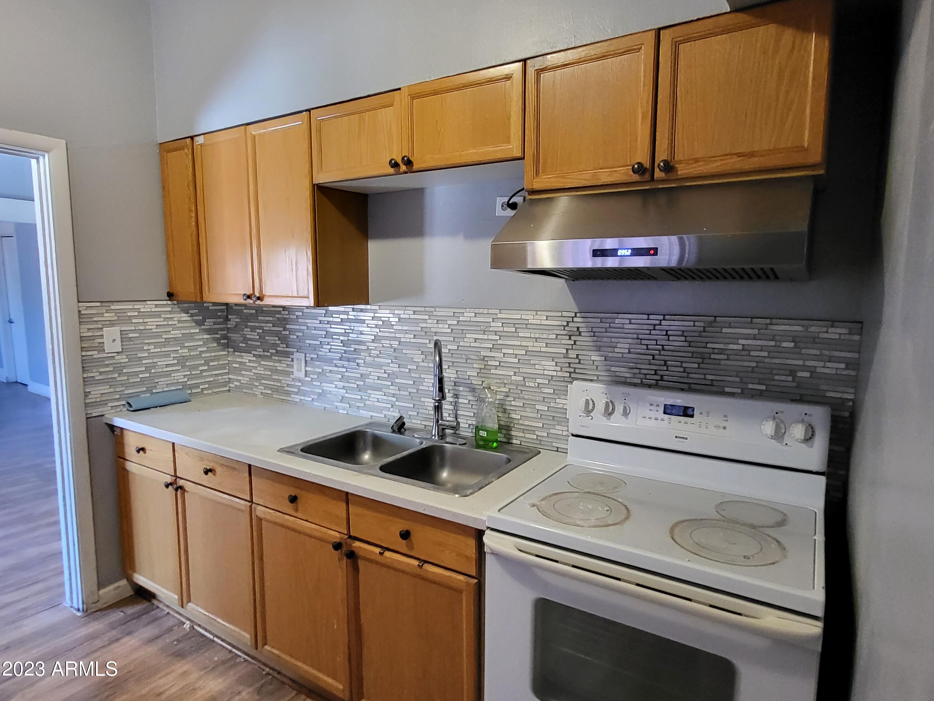 1342 West Fillmore Street Phoenix, AZ 85007 - Photo 6 of 16 Kitchen