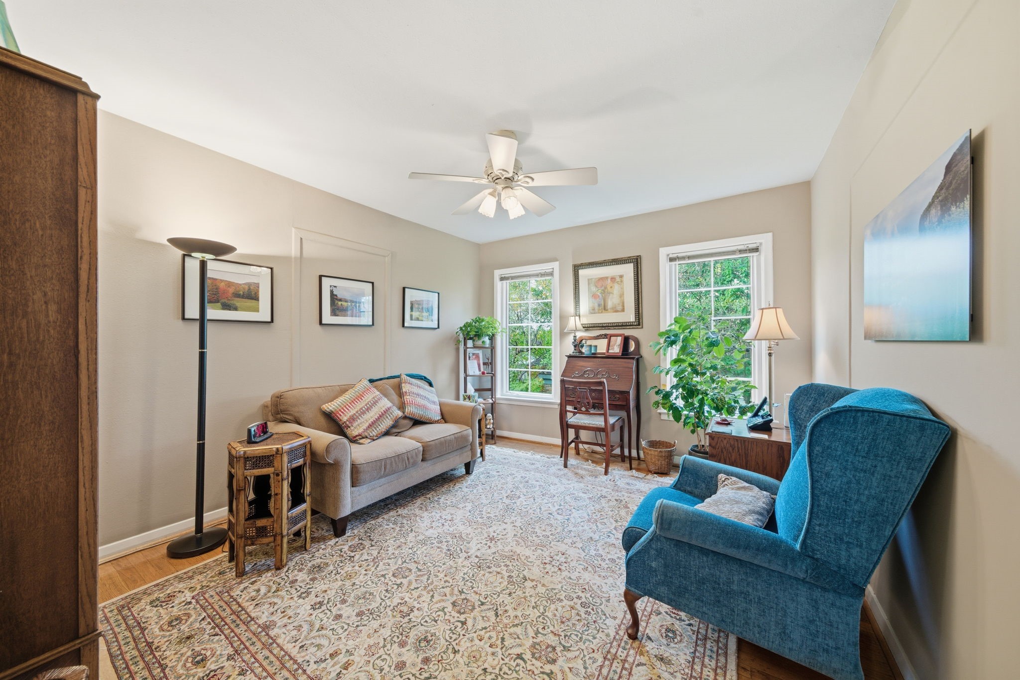 1801 Lexington Street Houston, TX 77098 - Photo 18 of 50 a living room with furniture and a large window