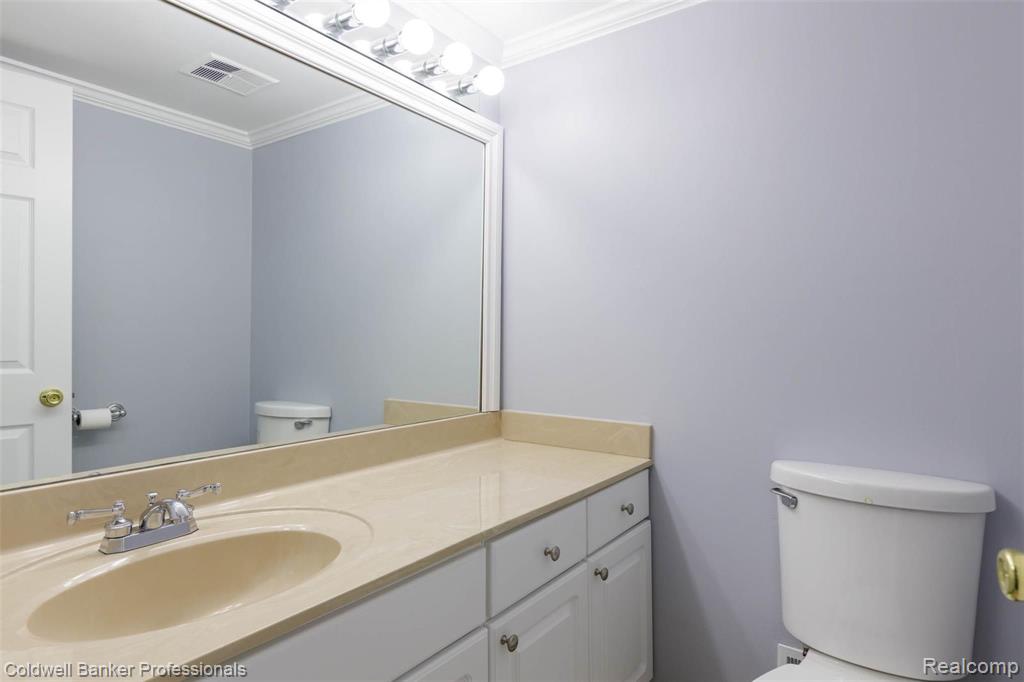 815 Oak Brook Ridge Drive Rochester Hills, MI 48307 - Photo 19 of 23