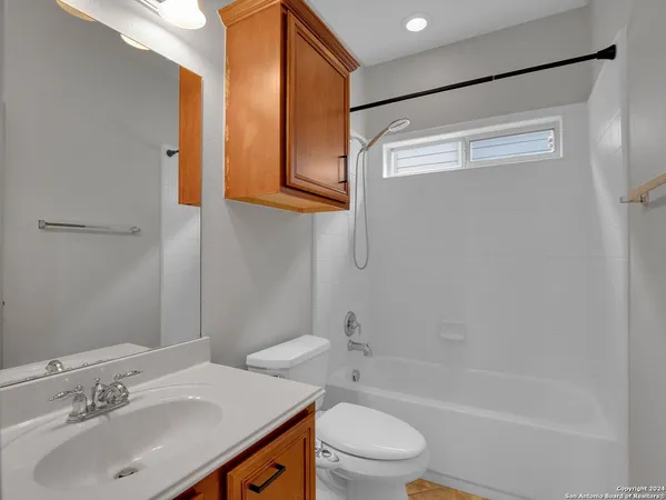 $3,200 | 7654 Eagle Ledge, San Antonio, TX 78249